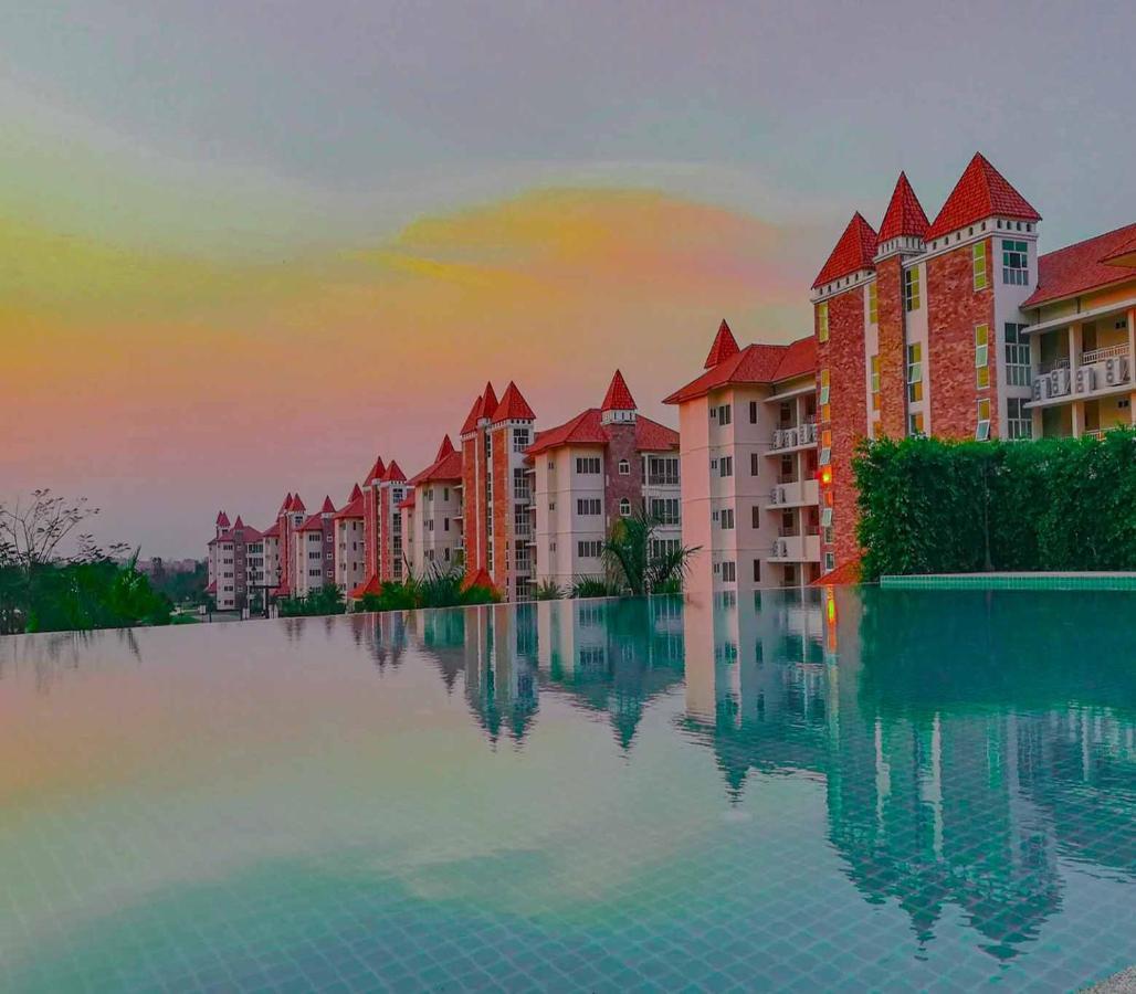 צ'יאנג ריי Happy City Golf & Resort מראה חיצוני תמונה